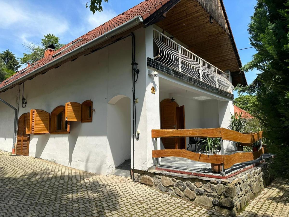 Villa Parraghegy Apartman à Zalaszanto Extérieur photo